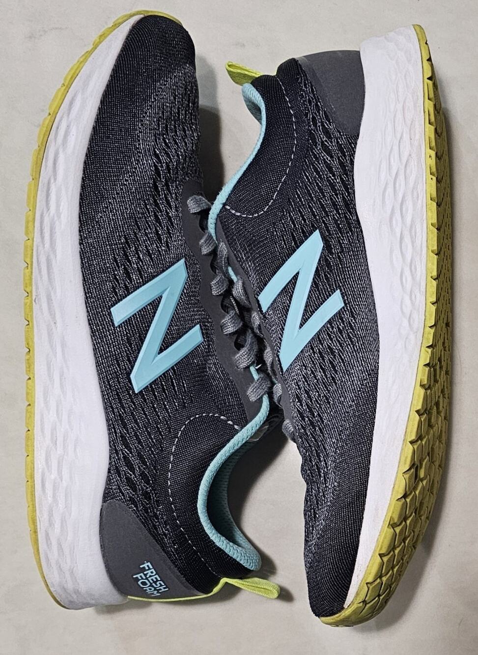 New Balance Fresh Foam Arishi Womens Size 8.5 Gray Black Running Shoes